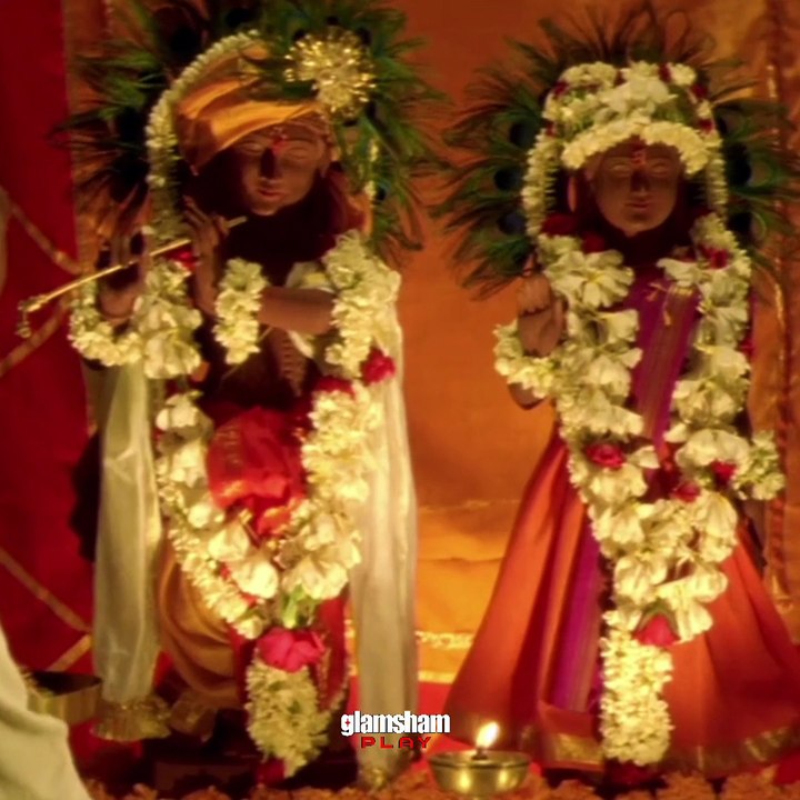 गोपियाँ आनी जानी हैं राधा तो मन की रानी है 🦚   #radha #krishna #festival #lagaan #reels #edit  [Lagaan, krishna, reels, edit, glamsham, radha]