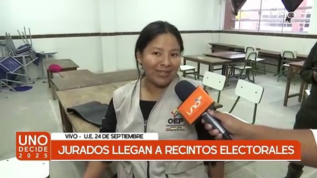 JURADOS LLEGAN A RECINTOS ELECTORALES