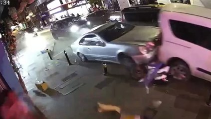 Şişli’de 17 yaşındaki sürücü 7 araca çarptı, 2 kişi ölümden koşarak kurtuldu