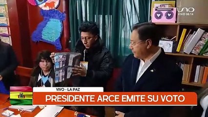 PRESIDENTE ARCE LLEGÓ A EMITIR SU VOTO