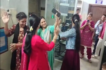 अस्पताल में बर्थडे मनाना पड़ा महंगा, खुद एपीओ, साथी कार्मिकों से पूछा कारण