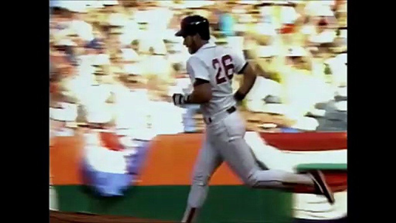 Wade Boggs hits a homer vs Rick Reuschel in 1989 All-Star Game
