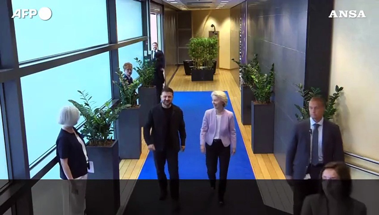 Von der Leyen: "L'Ucraina deve essere in grado di mantenere la sua integrita' territoriale"