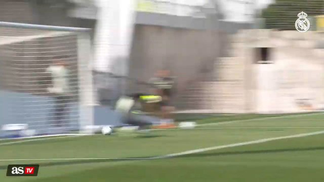 2 minutos de auténticos golazos en el entrenamiento del Real Madrid
