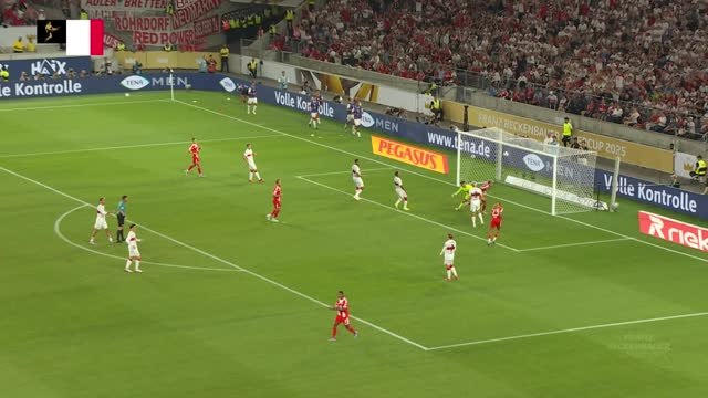 Luis Diaz scores first Bayern Munich goal