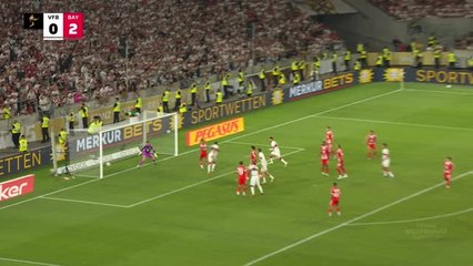 Leweling gives Stuttgart hope with late header