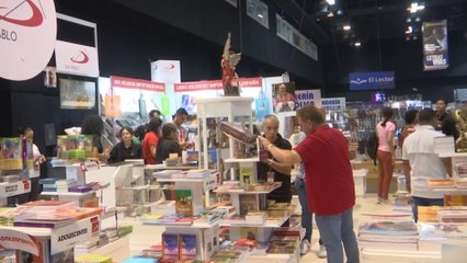 Miles de personas asistieron a la Feria Internacional del Libro