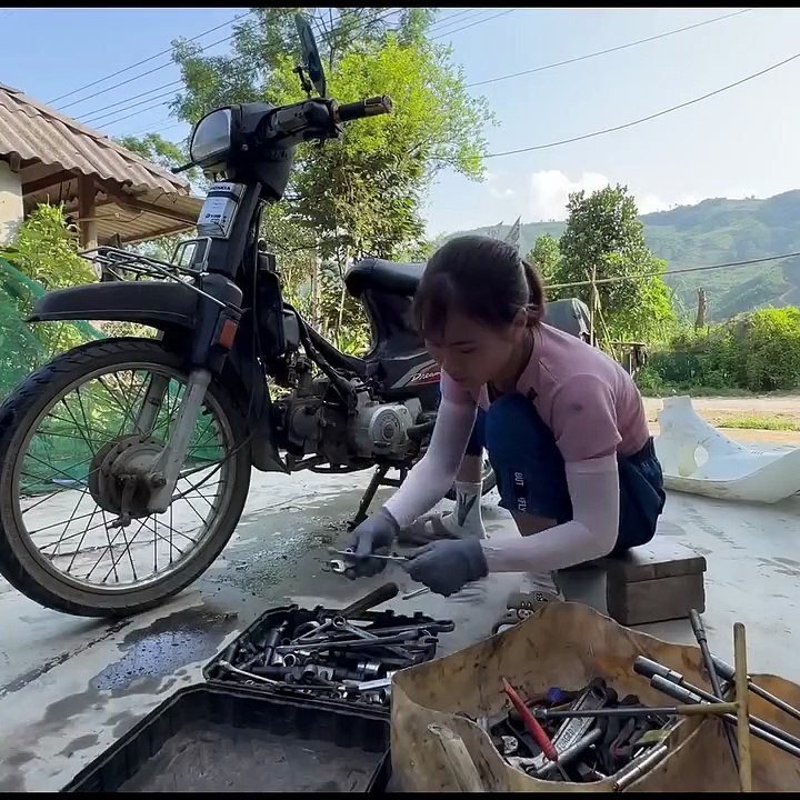 Brave Girl Restores an Abandoned Tractor | Inspiring Repair & Restoration Story