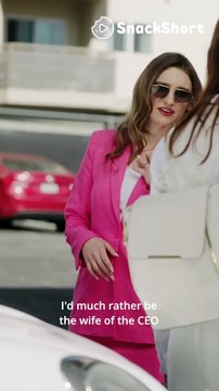 I fell in love with my fiancé whom I had never met. 【She is not your Fiancée】