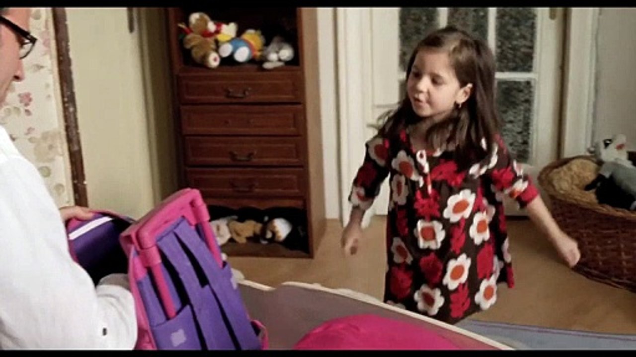 Toată lumea din familia noastră | movie | 2012 | Official Trailer