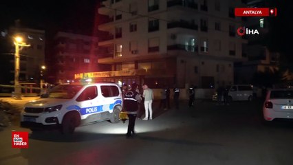 Antalya'da oturduğu apartmanın girişinde silahlı saldırıya uğrayan şahıs yaralandı