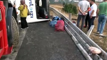 Virajı alamayan yolcu otobüsü devrildi