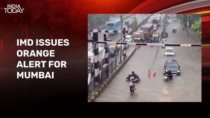 Roads waterlogged, vehicles stuck after heavy rain lashes Mumbai