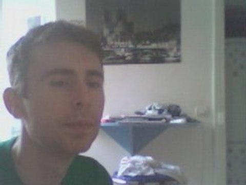 Wiwi massacre Les mains dans les poches