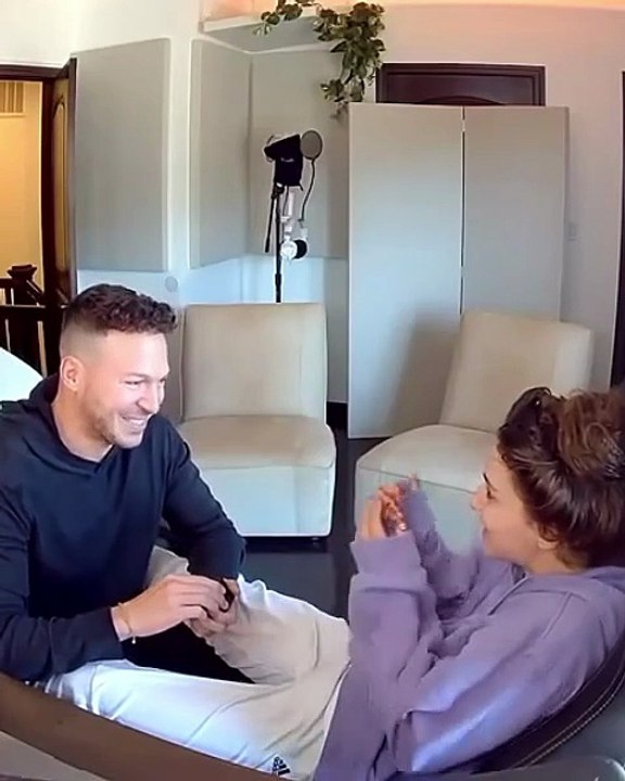 Η στιγμή που ο σύντροφος της Evangelia της κάνει πρόταση γάμου