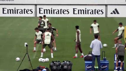 El Real Madrid termina el último entrenamiento antes de su inicio liguero 