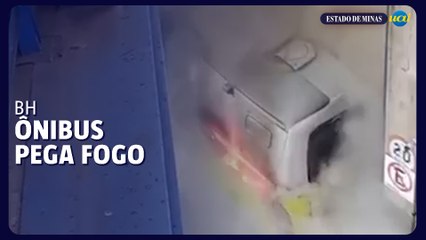 Ônibus pega fogo na estação Vilarinho em BH