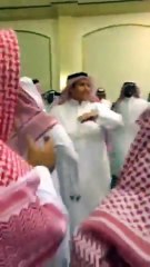 عفوية عبدالله السدحان في أحد الزوجات تتصدر الميديا