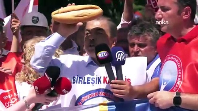 Birleşik Kamu-İş Konfederasyonu Genel Başkanı Orhan Yıldırım: 85 milyona layık gördükleri ekmeğin parçası bu. Sermaye sahiplerine faiz lobilerine ayırdıkları ekmek bu. Biz bu denklemi kabul etmiyoruz