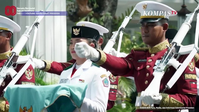 Paskibraka 'Indonesia Berdaulat' Sukses Kibarkan Bendera Merah Putih di Istana Merdeka