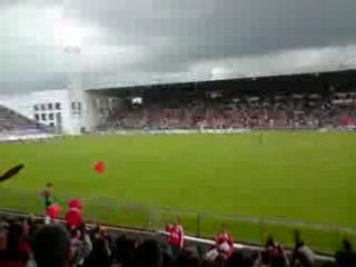 Qui ne saute pas n'est pas NIMOIS!!!!