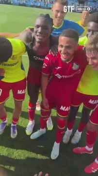 Así celebra los 3 puntos un equipo con sólo 13 ffutbolistas inscritos: ¿Qué ha pasado? Los 3 puntos al bolsillo