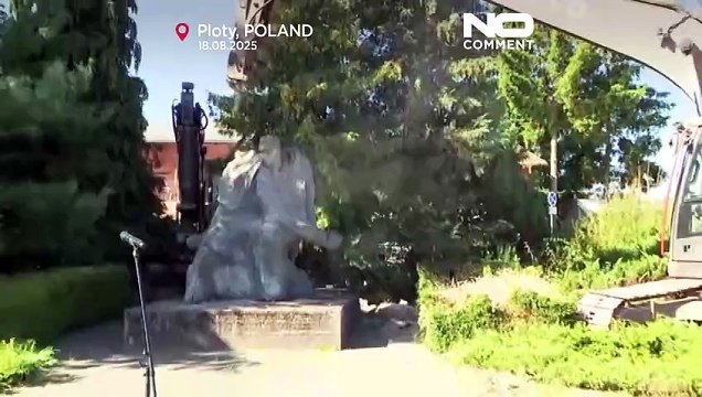 Monumento rimosso in Polonia per legge sui simboli comunisti