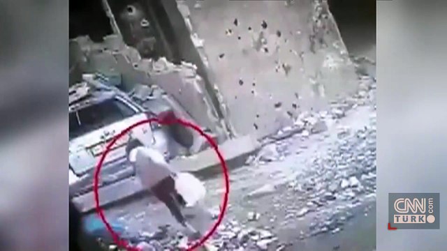 İsrail savaş uçakları, Gazze'de su taşıyan kızı böyle hedef aldı