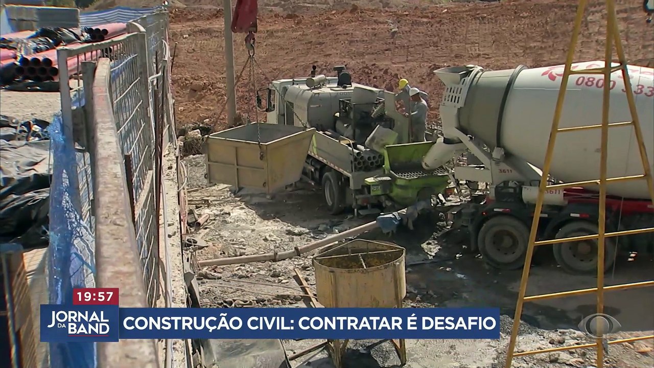 Construção civil enfrenta desafios para contratar e muda estratégia