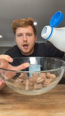 Des Kinder Bueno dans du lait 😱 encore un truc trop bon 😋 tu as déjà testé ?