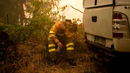 Muere un bombero de 57 años tras volcar una autobomba en Espinoso de Compludo (León)