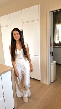 Les ingrédients :• Des feuilles de salade 🥗 • Quelques radis • Des champignons de Paris frais champignons 🍄‍🟫 • Une pomme 🍎 • Des tomates cerises 🍅 • Un peu de fêta 🥛 • Du blanc de poulet 🐓 #healthy #healthyfoods #recettefacile