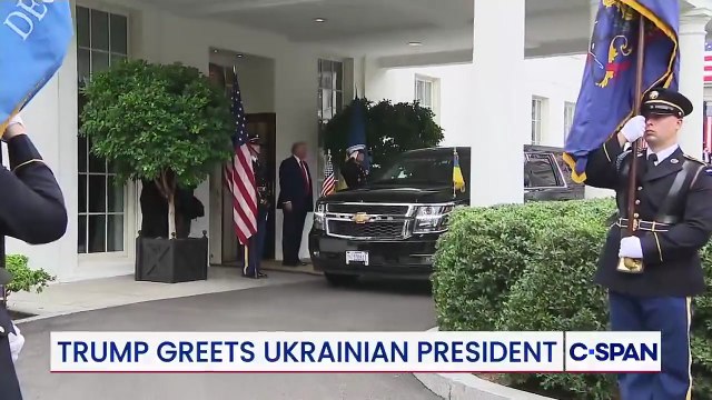 Donald Trump accueille le Président Ukrainien Volodymyr Zelenski à la Maison Blanche