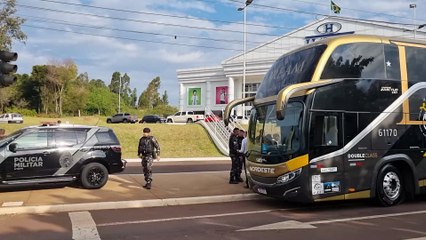 Abordagem na Tancredo Neves rende apreensão de tablets, cigarros eletrônicos e medicamentos