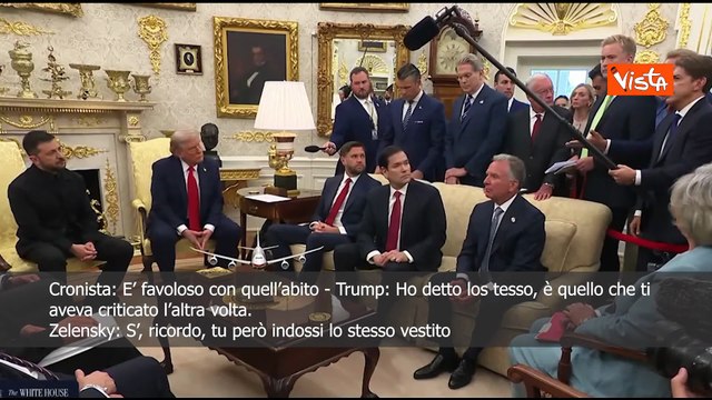 Giornalista a Zelensky: E' favoloso con quel vestito non lo cambia mai, la replica: Anche lei uguale