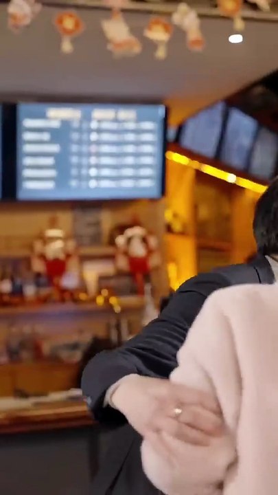 When she asked for divorce her husband panicked