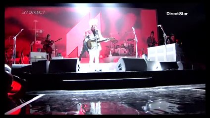 Johnny Hallyday & M – "Tanagra" en duo live à Bercy (17 décembre 2010 – Direct Star)