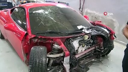 İstanbul'da servisin test sürüşünde 17 milyon liralık Ferrari kazası...