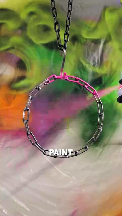 He transformed my car's steering wheel beyond recognition🛞 #diy  #mechanics #fyp #upgrade #squidgame