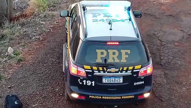 PRF apreende caminhão furtado com 250 mil maços de cigarros na BR-163, em Marechal Cândido Rondon