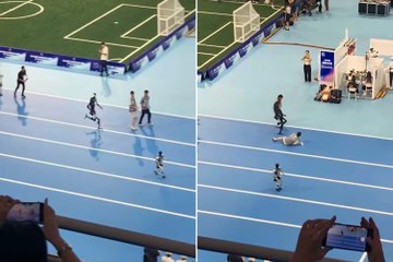 Humanoid Robot Collides with Staff During Race, Keeps Moving 🚶‍♂️