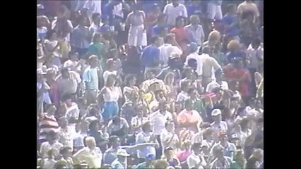 Bo Jackson hits a walk-off home run in the bottom of the 11th vs White Sox (7/8/89)