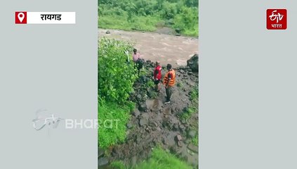 खोपोलीतील झेनिथ वॉटरफॉलमध्ये अडकलेल्या पर्यटकांचा थरारक बचाव, पाहा व्हिडिओ