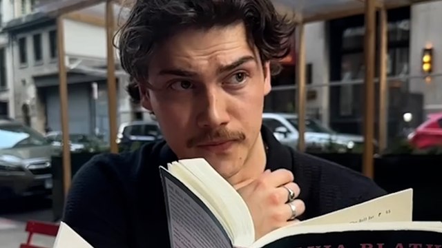 « Mâle performatif » : qui sont ces hommes qui se font passer pour des féministes pour séduire ?