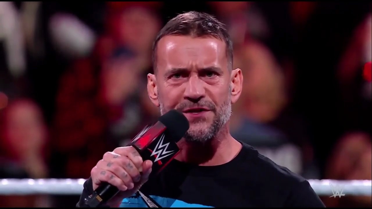 (ITA) CM Punk torna a RAW dopo 10 anni (WWE RAW 27/11/2023)