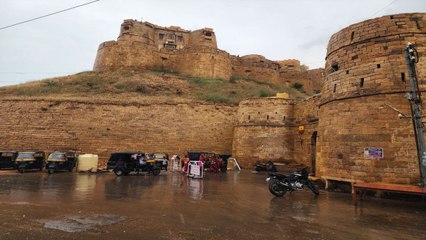 Video: स्वर्णनगरी में बूंदाबांदी से तपिश में आई हल्की कमी