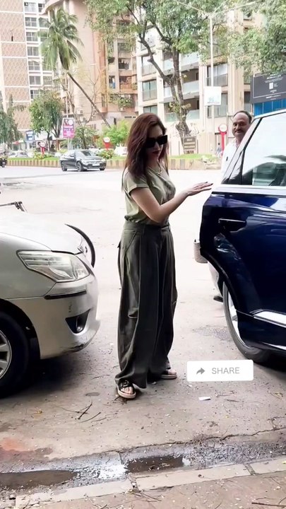 Tamannaah Bhatia Arrives Hair Salon🔥❤️😍#tamannahbhatia #bollywood #actresses #actressreels #actress