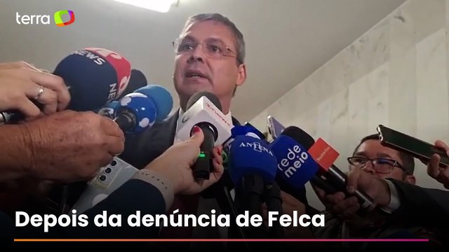 Lindbergh Farias defende pautar com urgência votação de projeto de lei sobre crianças na internet