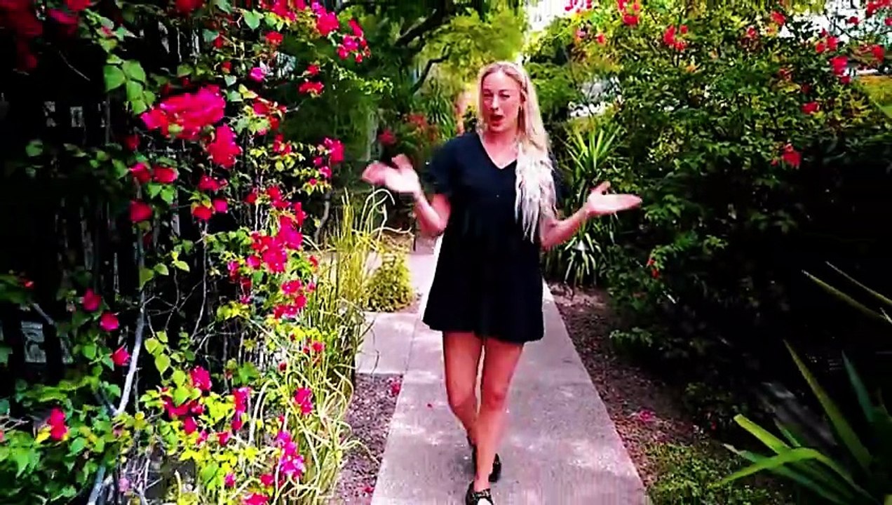 Sophie Cunningham HILARIOUSLY DESTROYS EYE POKER Jacy Sheldon Again ...