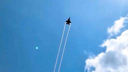 Ongelofelijk! F-35A raakt doelwit met hulp van een mini-drone – bekijk hoe het werkte!